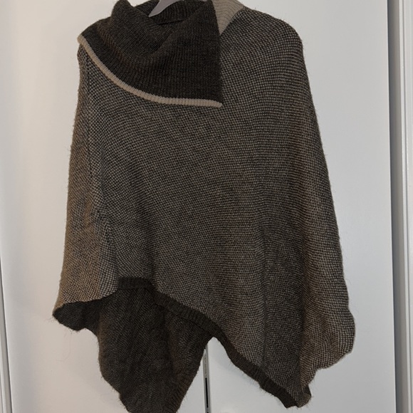 Made in Italy poncho, Cape, Brown, and beige - Picture 4 of 5